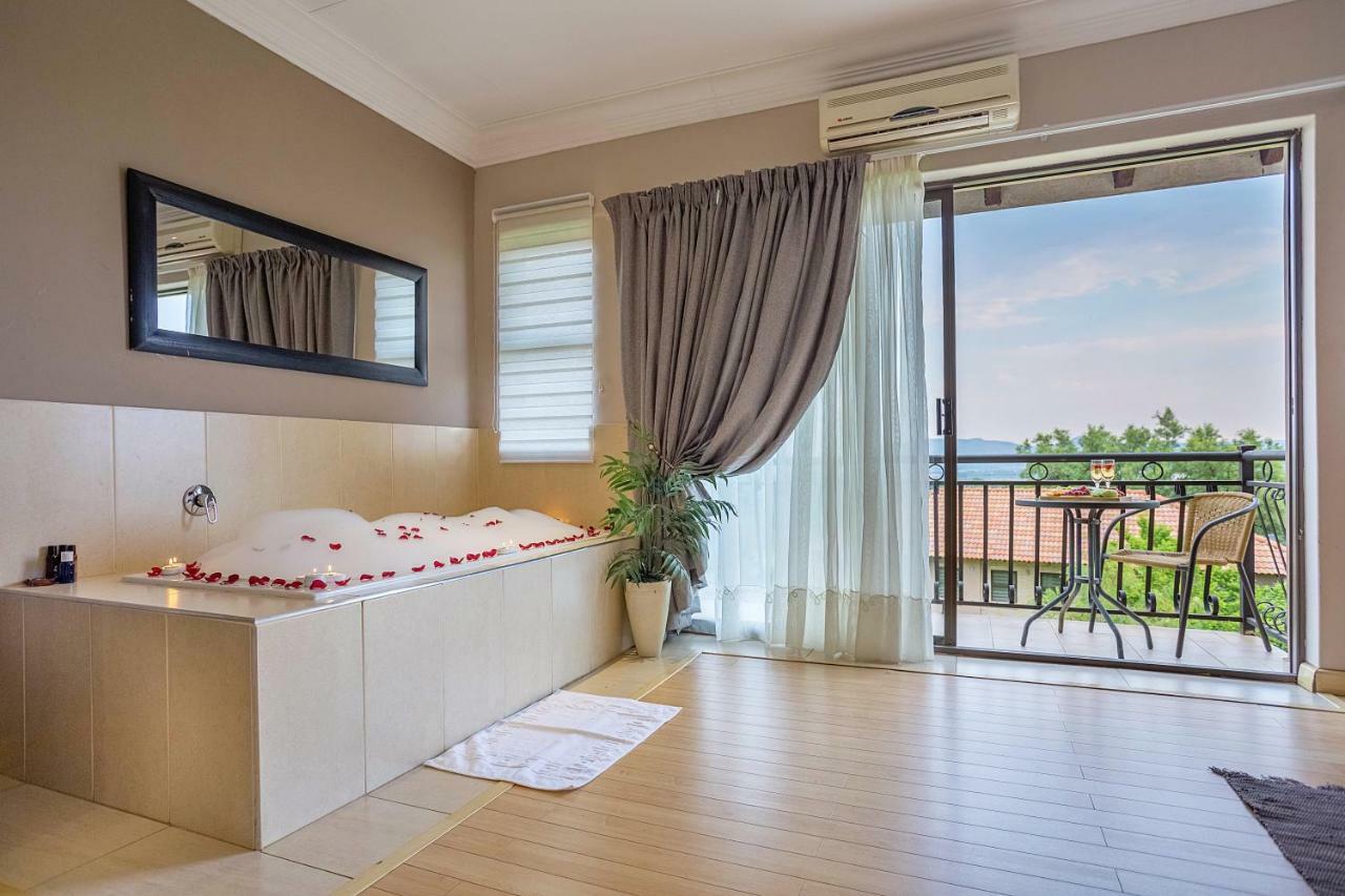 הארטביספורט Three Oaks And An Aloe Boutique Hotel מראה חיצוני תמונה